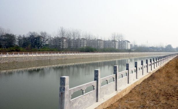 老泉河治理工程一角
